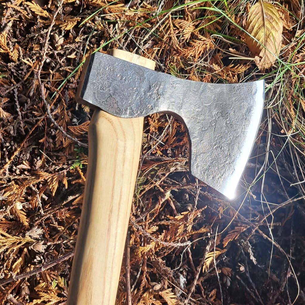 Hewing axe 1