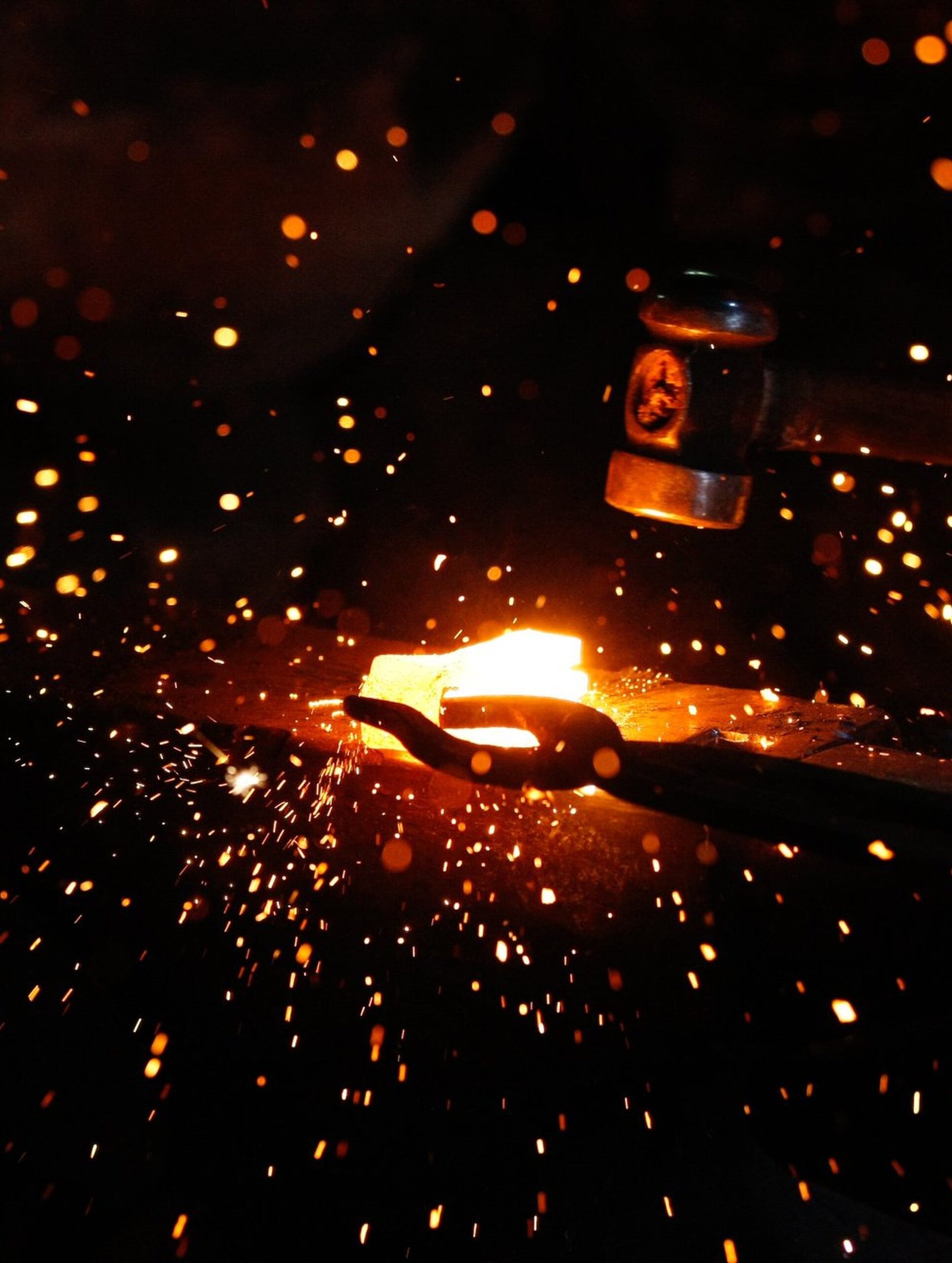 hot metal orange rounded sparks_3048x4046