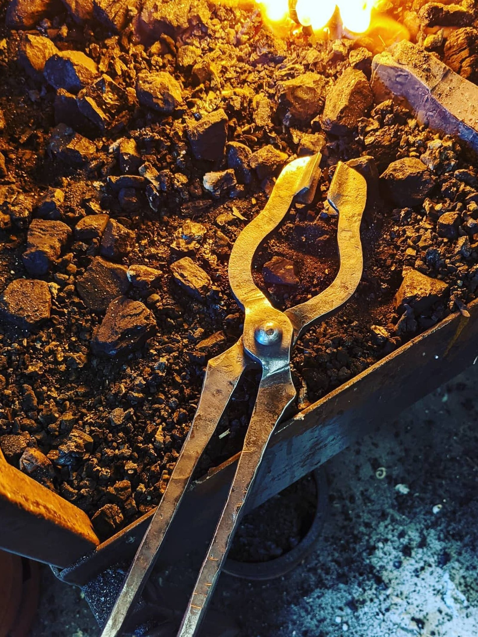 resized_3048x4064_flames_kept